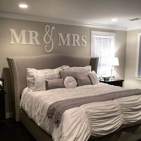Mr and Mrs wall hanging décor set