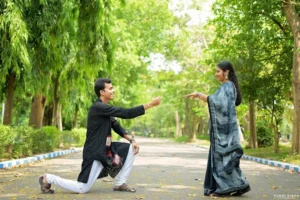 Photographer Kunal Singh Sobti Logo Couple Photo