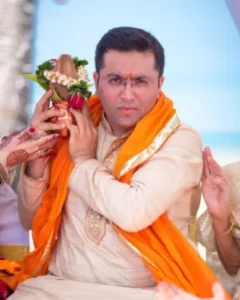 Groom candid_5_11zon.webp